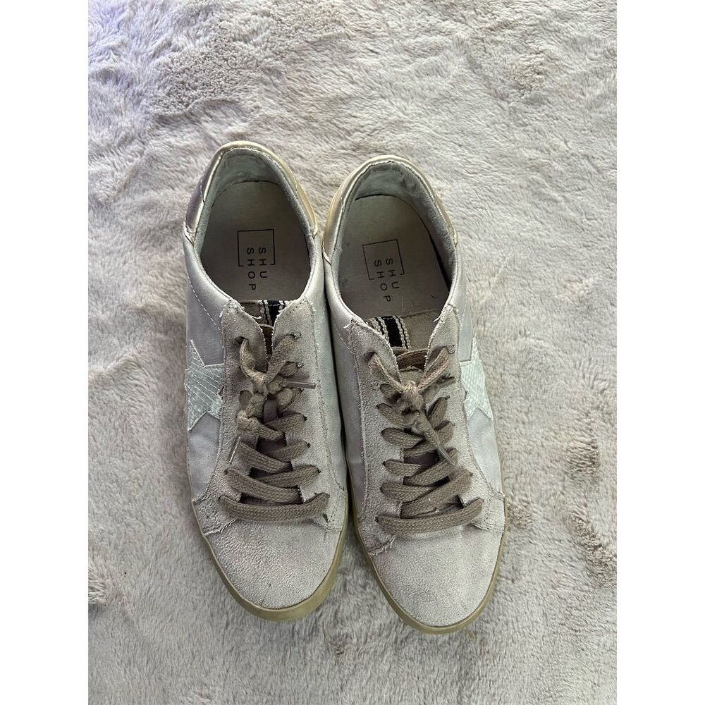 Shu Shop Women's Gray Suede Sneakers Size 7.5 Casual Lace Up - Picture 2 of 9